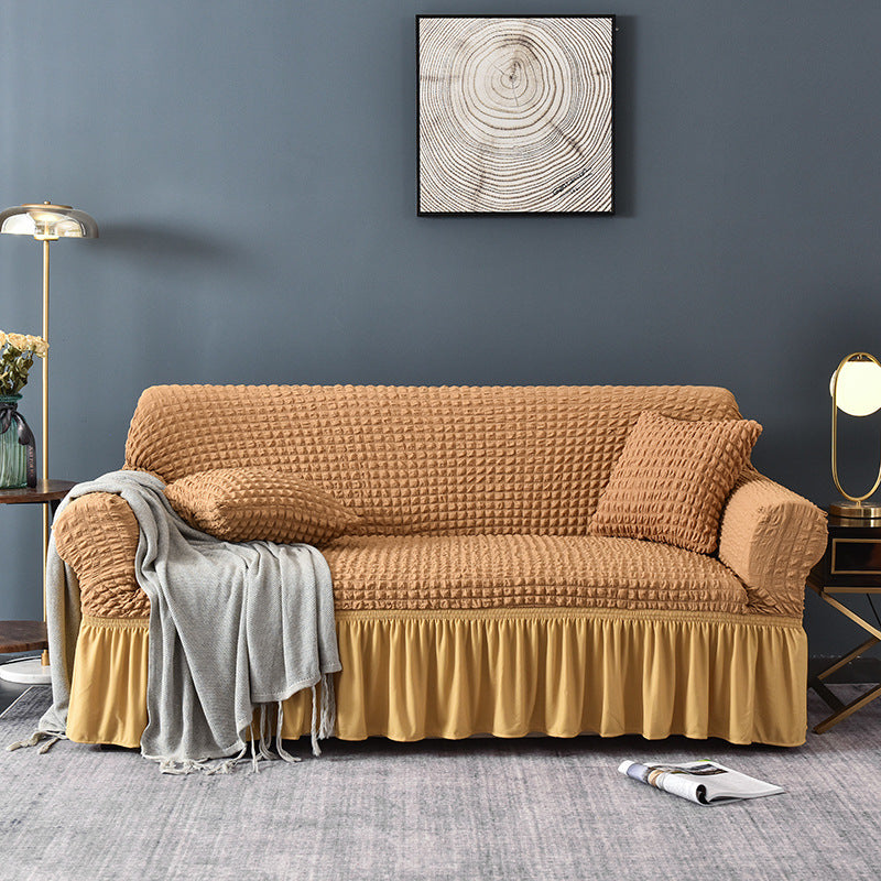 🛋️ 50% RABATT! 🎄 Universeller Sofabezug mit Rüschenrock – Dehnbar, rutschfest & perfekt für Weihnachten und den täglichen Schutz ✨