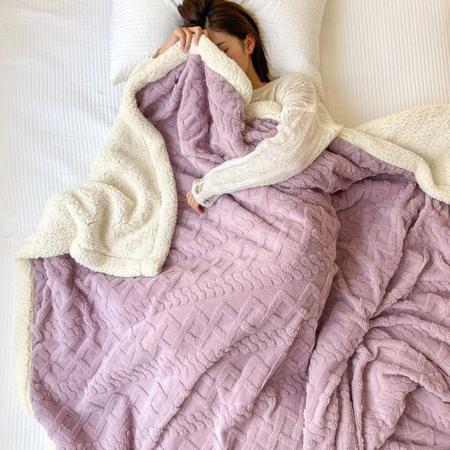 📢📢50% RABATT NU!! ❄️ Verdickte Imitat‑Kaschmir Wurfdecke — Super weiche warme Kuscheldecke für Sofa, Bett, Büro und Reisen ☁️🛋️