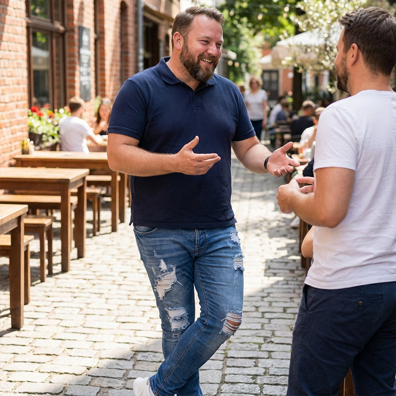 Stylische Herren-Skinny-Jeans mit Rissen