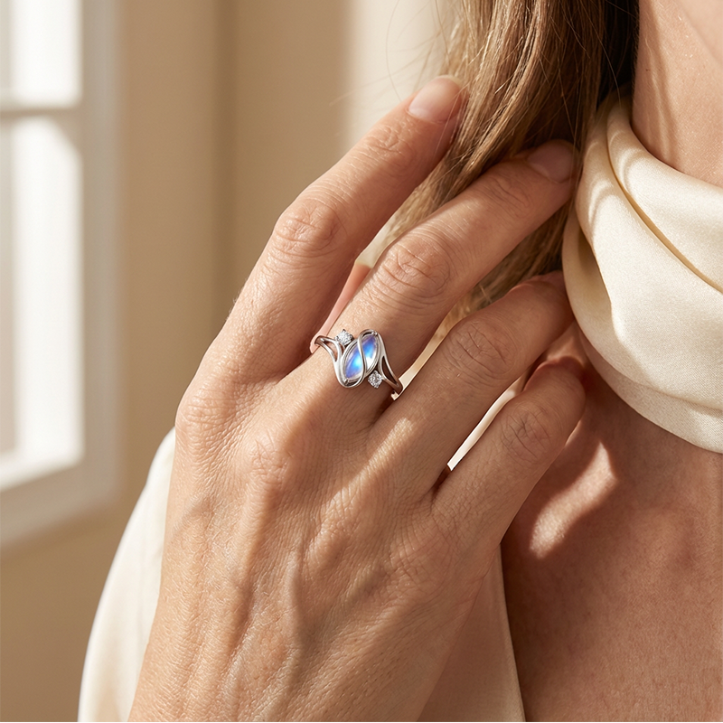 💍 50% RABATT NU!! 💎 Geometrischer Damenring mit ovalem grünem Mondstein & Zirkonia – Modern, Stilvoll & Täglicher Tragekomfort ✨