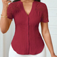 👚Sommerbluse für Damen mit V-Ausschnitt, Spitzenärmeln und Knopfleiste