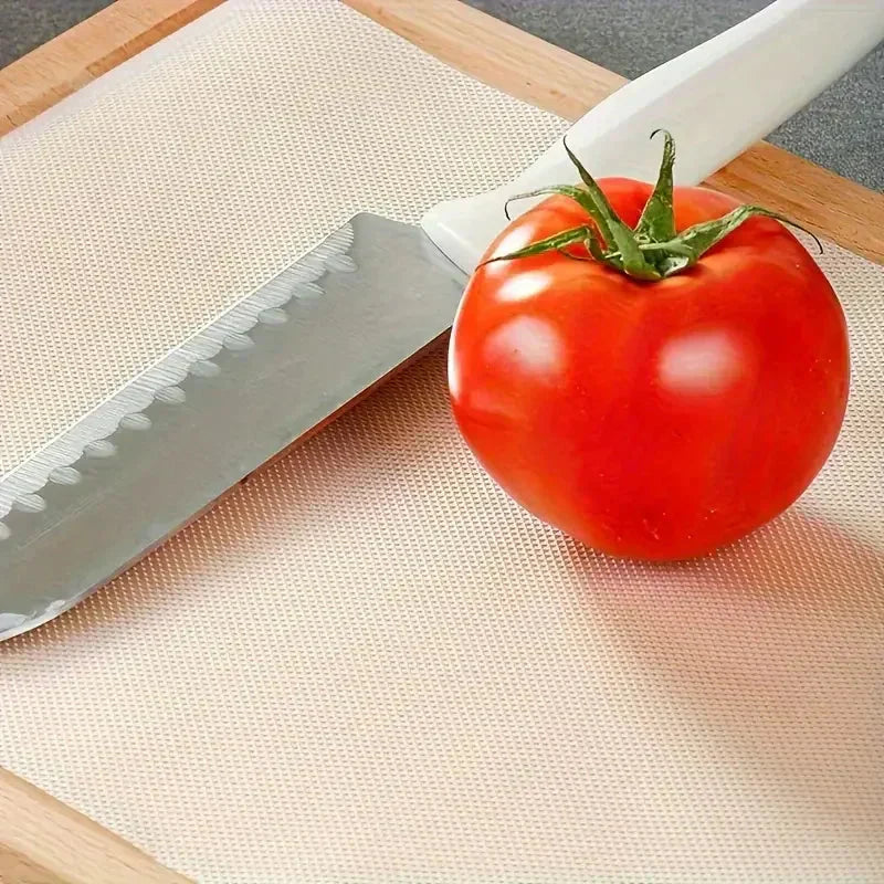 🧑‍🍳 KAUFE 3, ERHALTE 1 GRATIS! 🔥 Einweg-Schneidebrettmatte – Hygienisch, rutschfest & praktisch – Ideal für Fleisch, Gemüse oder Fisch – perfekt für Camping, Küche oder unterwegs 🍴✨🌿