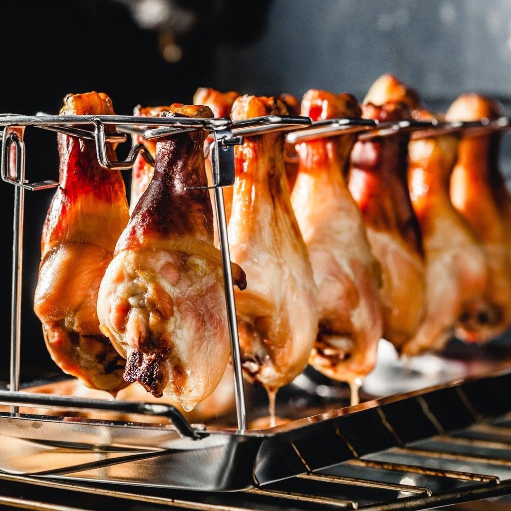 🍗 LIMITIERTES ANGEBOT 50% RABATT! ✨ Faltbarer Hähnchenschenkel-Grillhalter 🍗 Mit Auffangschale für BBQ & Ofen 🔥
