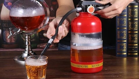 Beliebter Bierkübel im Feuerlöscher-Design – Handdruck-Zapfanlage – ideal für Public Viewing & Fussballpartys🍻⚽