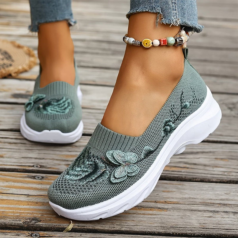 🦶🌿 Atmungsaktive Flyknit Slipper für Damen – leichte Hallenschuhe, rutschfest & bequem