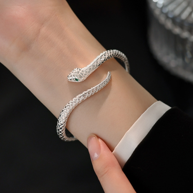 🐍 50% RABATT! ✨ Vintage Schlangen-Armreif – Verstellbar, mit Schuppendetails & grünen Augen – Einzigartiges Accessoire mit Charakter 🖤
